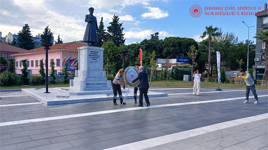 2025 Yılı Türkiye Çevre Haftası Etkinlikleri Kapsamında İlimiz Cumhuriyet Meydanı'nda Çelenk Töreni Yapıldı