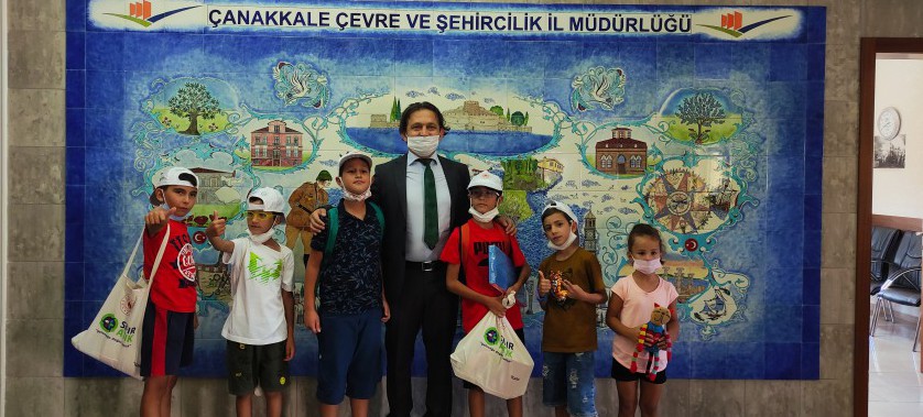 Bigalı Minik Çevreciler İl Müdürümüz Bekir ÇELEN'i Ziyaret Etti