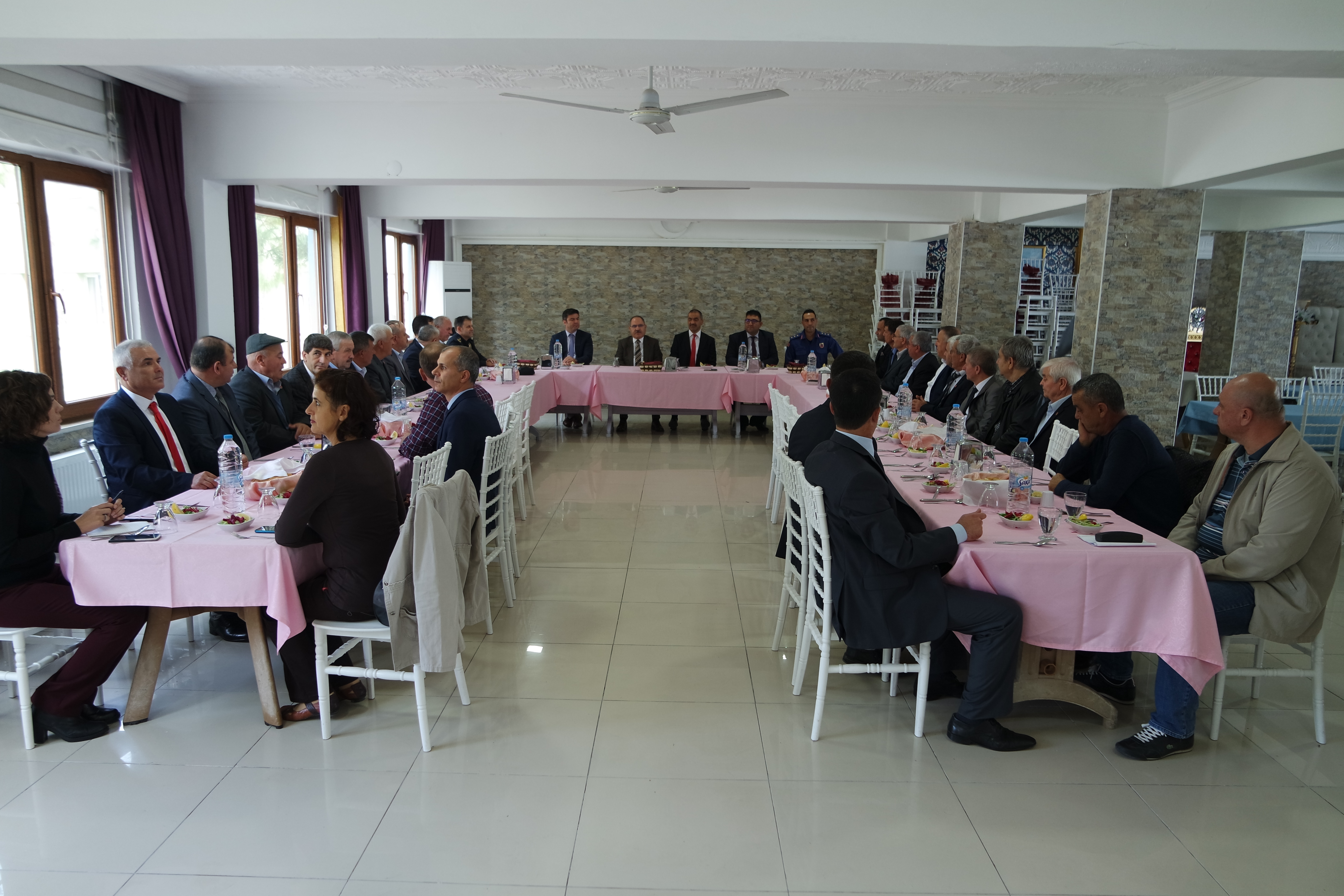 HAZİNE ARAZİLERİNİN DOĞRUDAN SATIŞI, KİRALANMASI VE İMAR BARIŞ TOPLANTISI GELİBOLU'DA YAPILDI