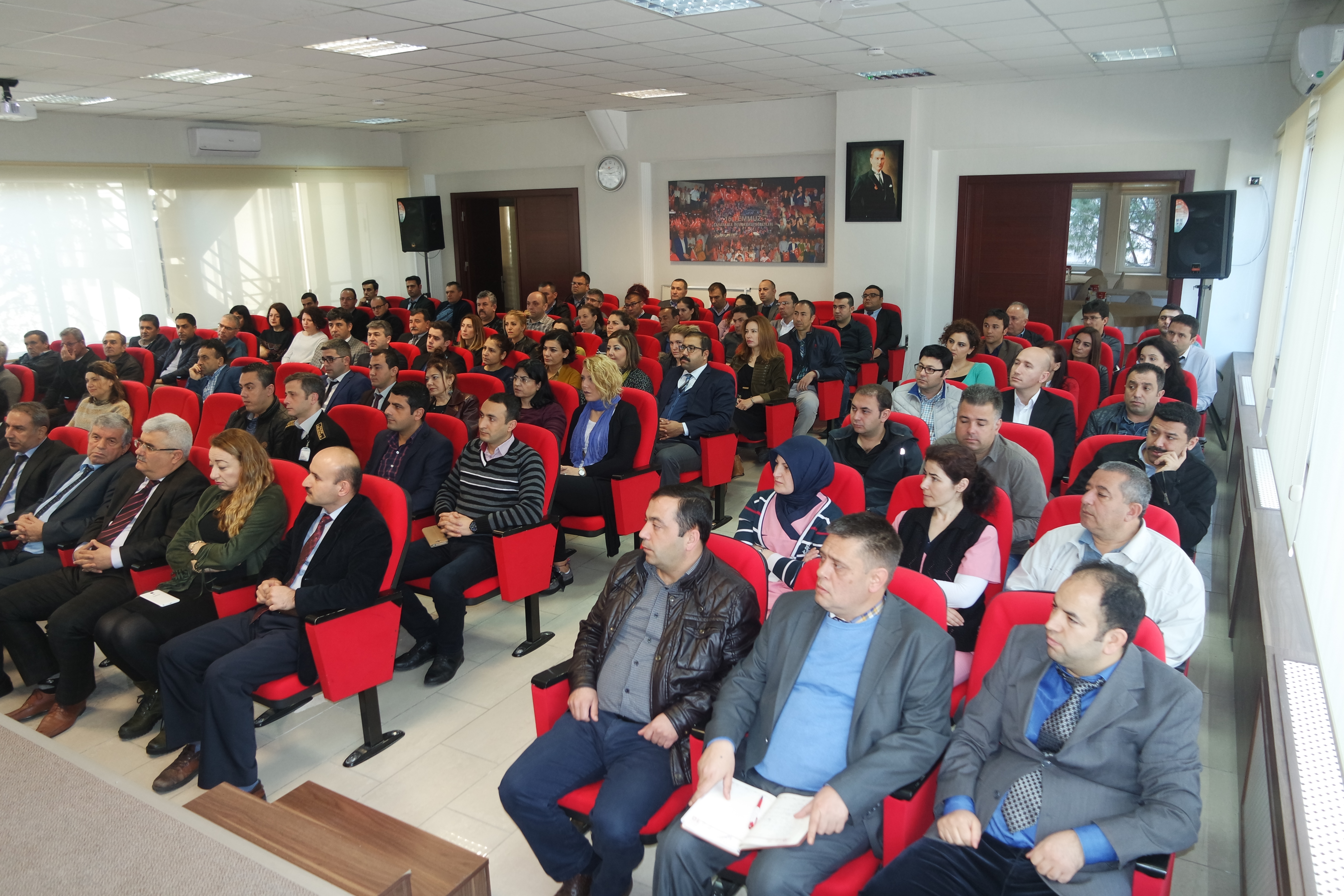 İl Müdürümüz Ömer BOLAT Tüm Personel İle 20.03.2018 tarihinde Toplantı Düzenlemiştir.