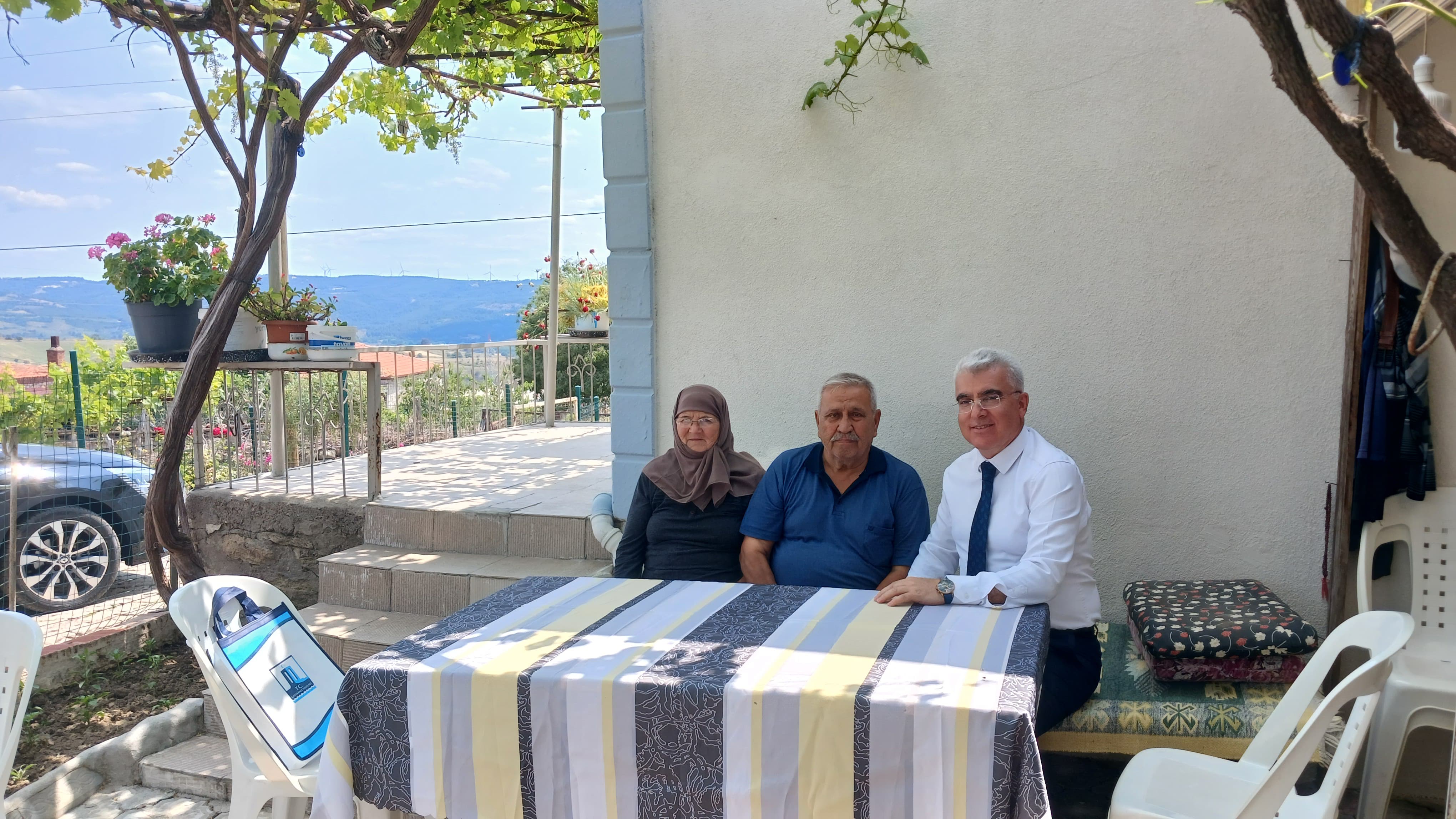 İl Müdürümüz Abdullah BORCA, Kıbrıs Gazisi Hüseyin AYHAN'a Ziyarette Bulundu.