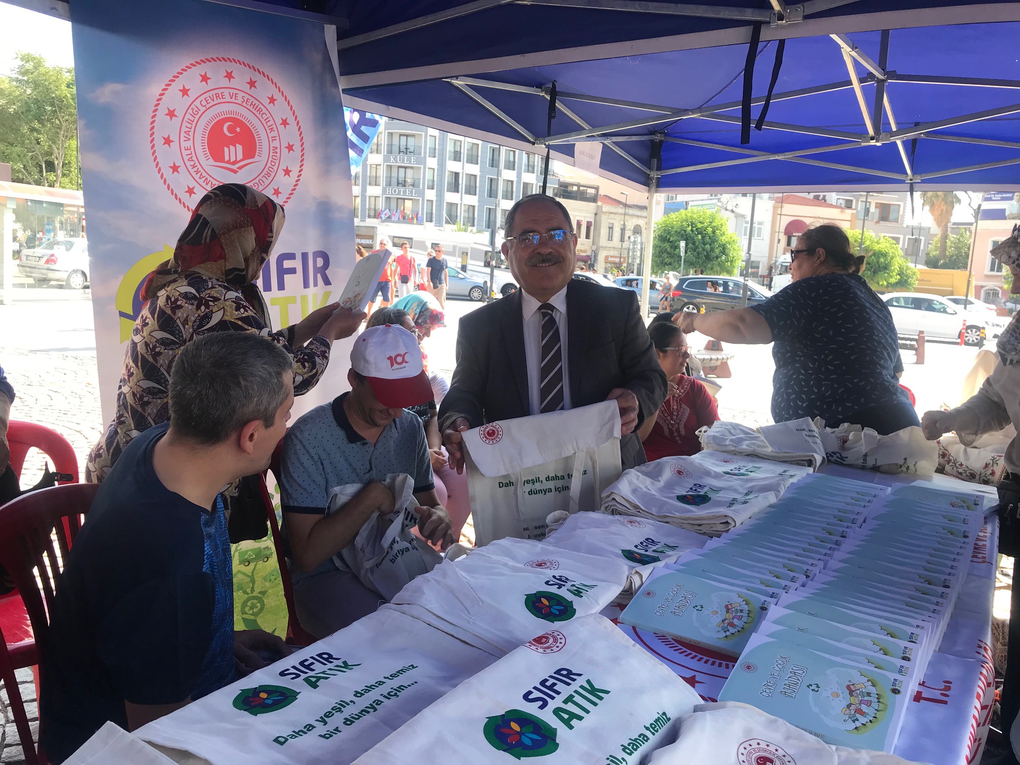 Sıfır Atık Projesi Kapsamında Geri Dönüşüm ve Kadın El Emeği Ürünleri Sergisi