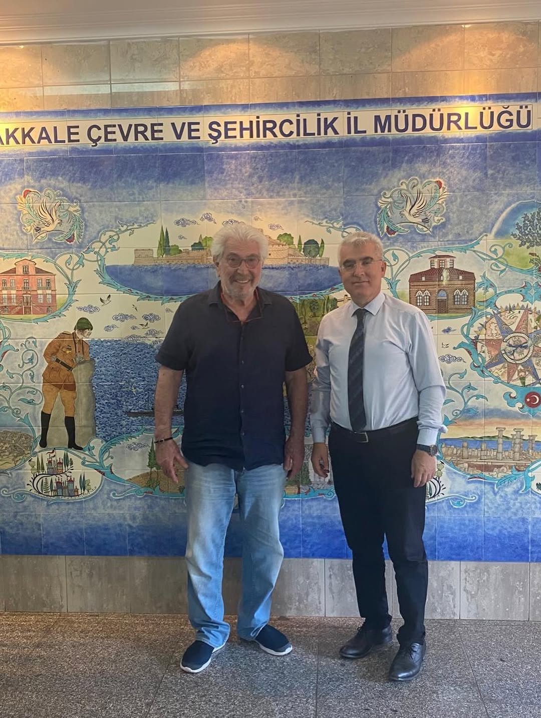 Kıymetli Oyuncu Erdal ÖZYAĞCILAR İl Müdürümüz Abdullah BORCA2yı Makamında Ziyaret Etti