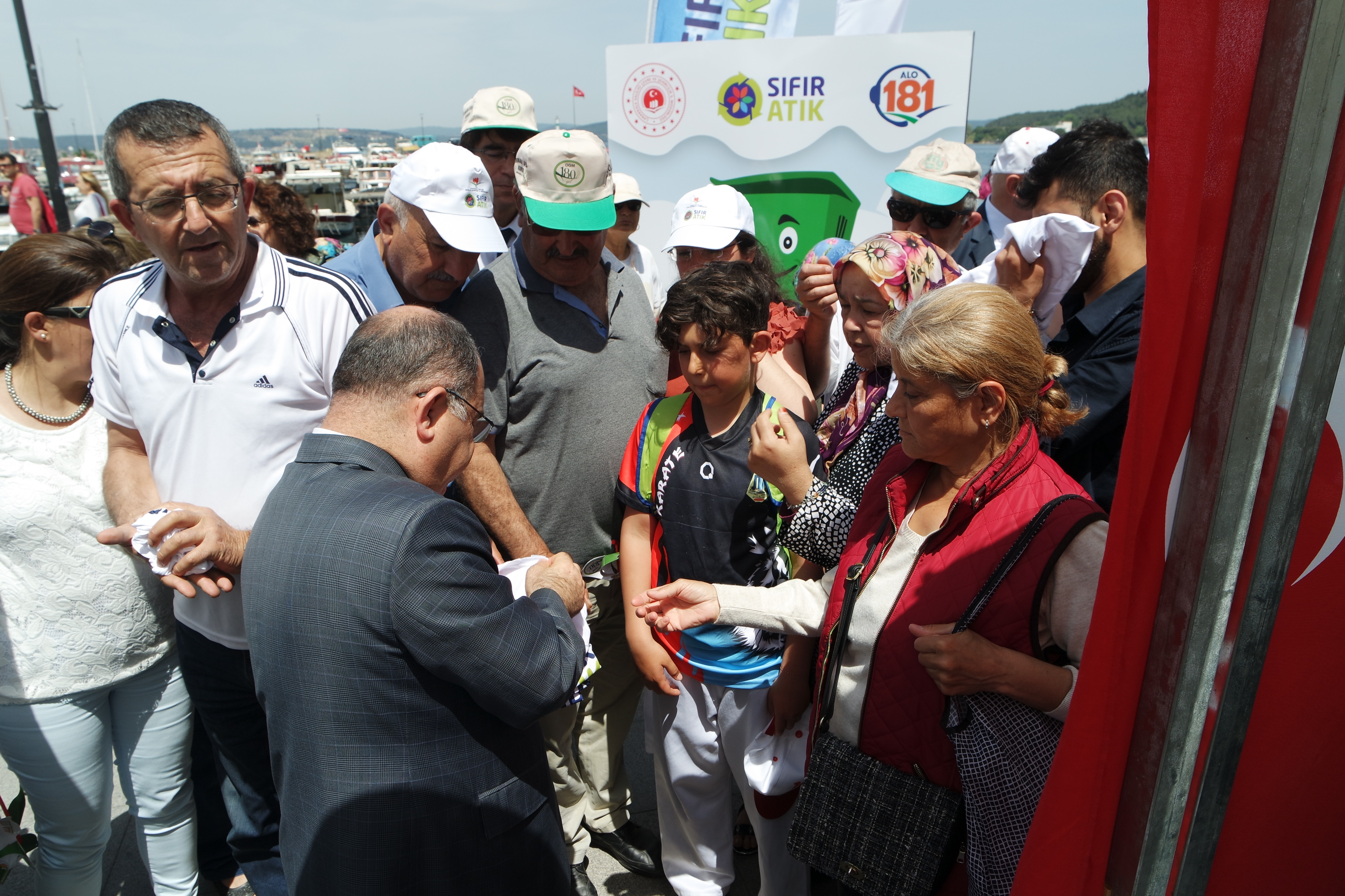 MİLLİ MÜCADELENİN 100. YILI PROGRAMI KAPSAMINDA KURULAN İL MÜDÜRLÜĞÜMÜZ STANDINA BÜYÜK İLGİ TOPLADI.