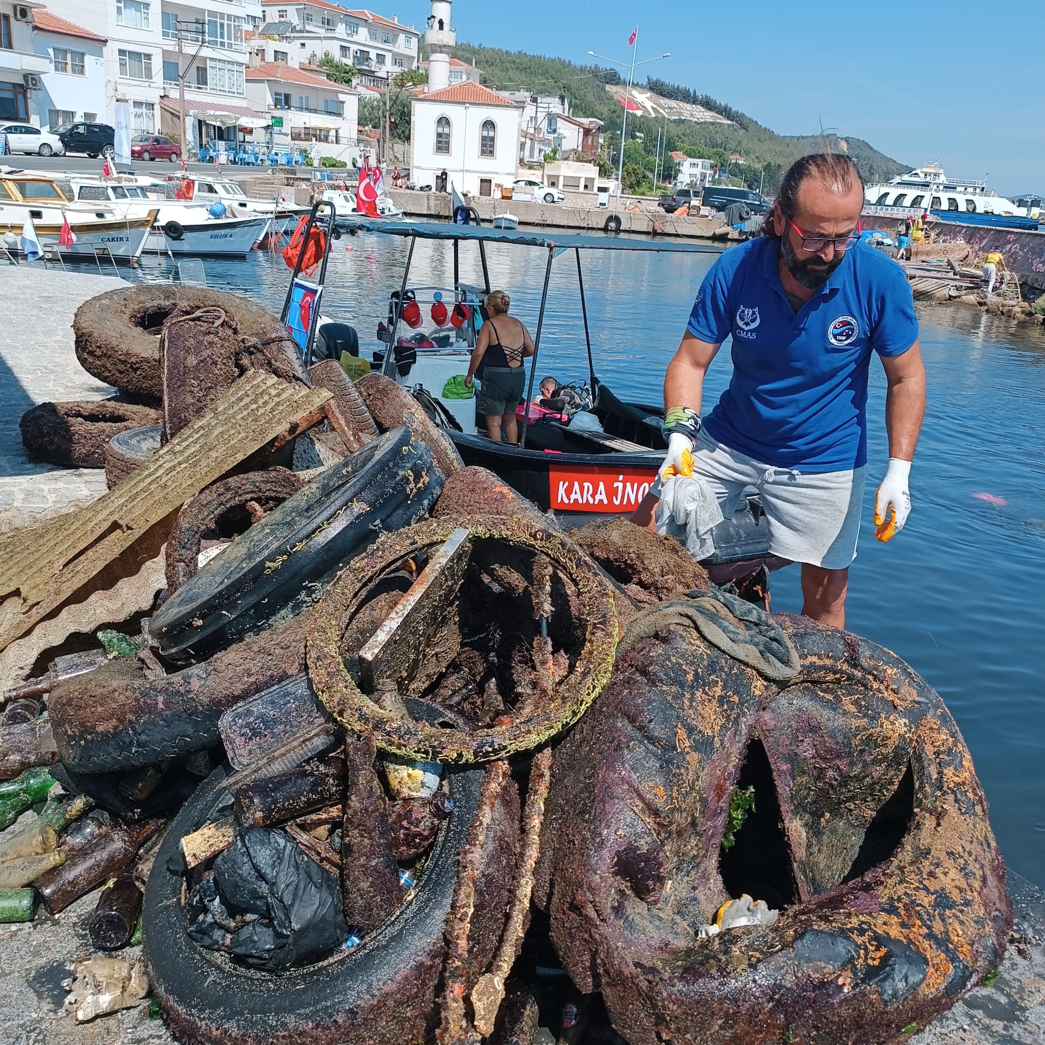 TEMİZ DENİZ, TARİH, MİRAS, GELECEK Temalı, Kıyı Kenar ce Deniz Dibi Temizliği Yapılmıştır.