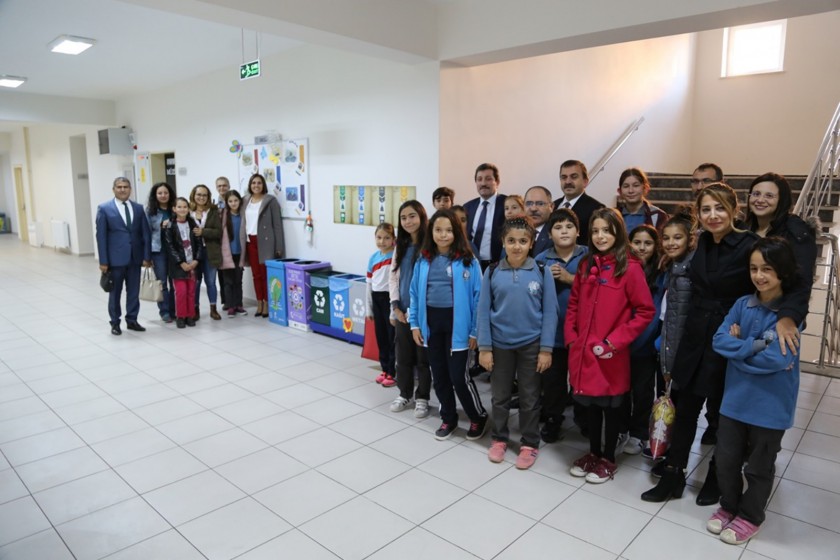 Turgut Reis Ortaokulu Sıfır Atık Projesiyle de Fark Yaratıyor