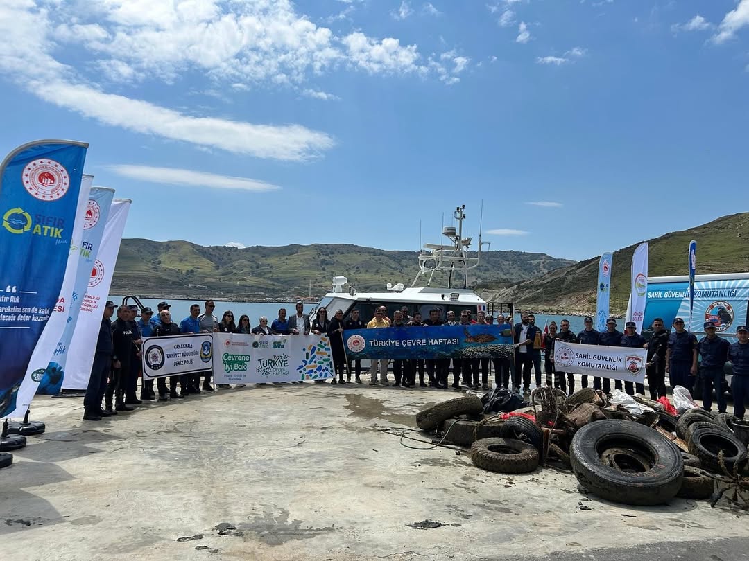 Türkiye Çevre Haftası Etkinlikleri Kapsamında Gökçeada Limanı’nda Deniz Dibi Temizliği Yapıldı