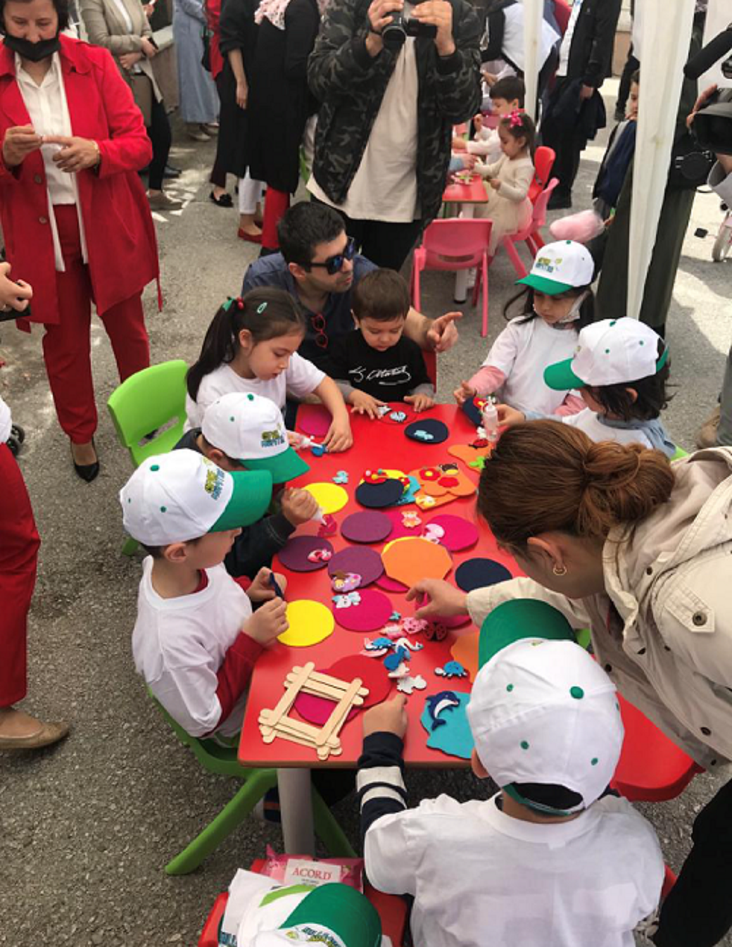 230Nisan Çevre ve Çocuk Şenliği Kutlandı.