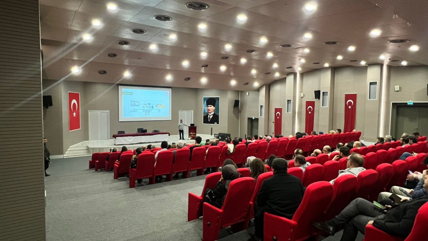 Eğitim Şube Müdürü Rabia DÜZDEMİR’in açılış konuşması ile başlamış olup Çevre Mühendisi Mustafa TÜRKYILMAZ’ın sunumu ile tamamlanmıştır.