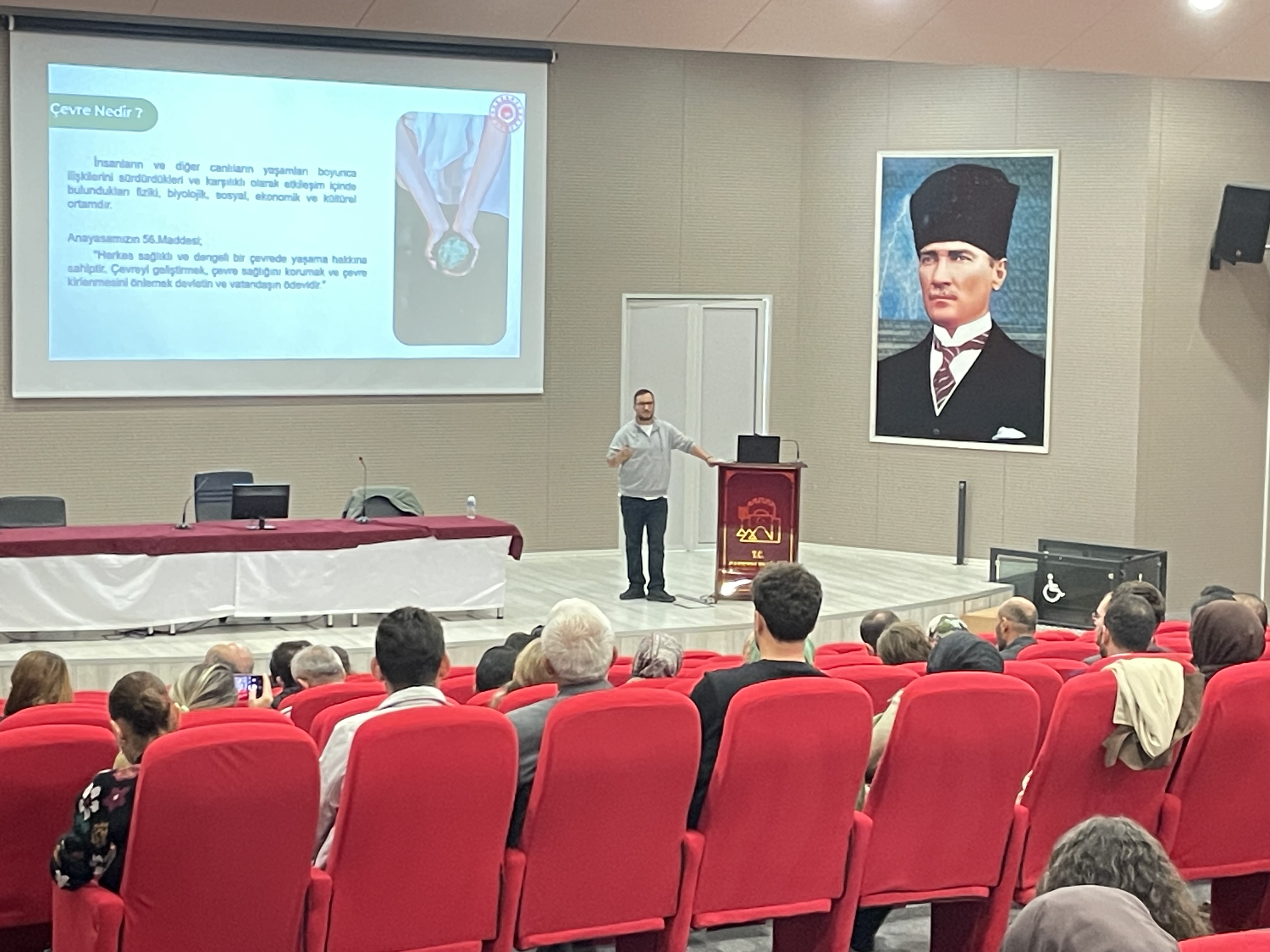 Eğitim Şube Müdürü Rabia DÜZDEMİR’in açılış konuşması ile başlamış olup Çevre Mühendisi Mustafa TÜRKYILMAZ’ın sunumu ile tamamlanmıştır.