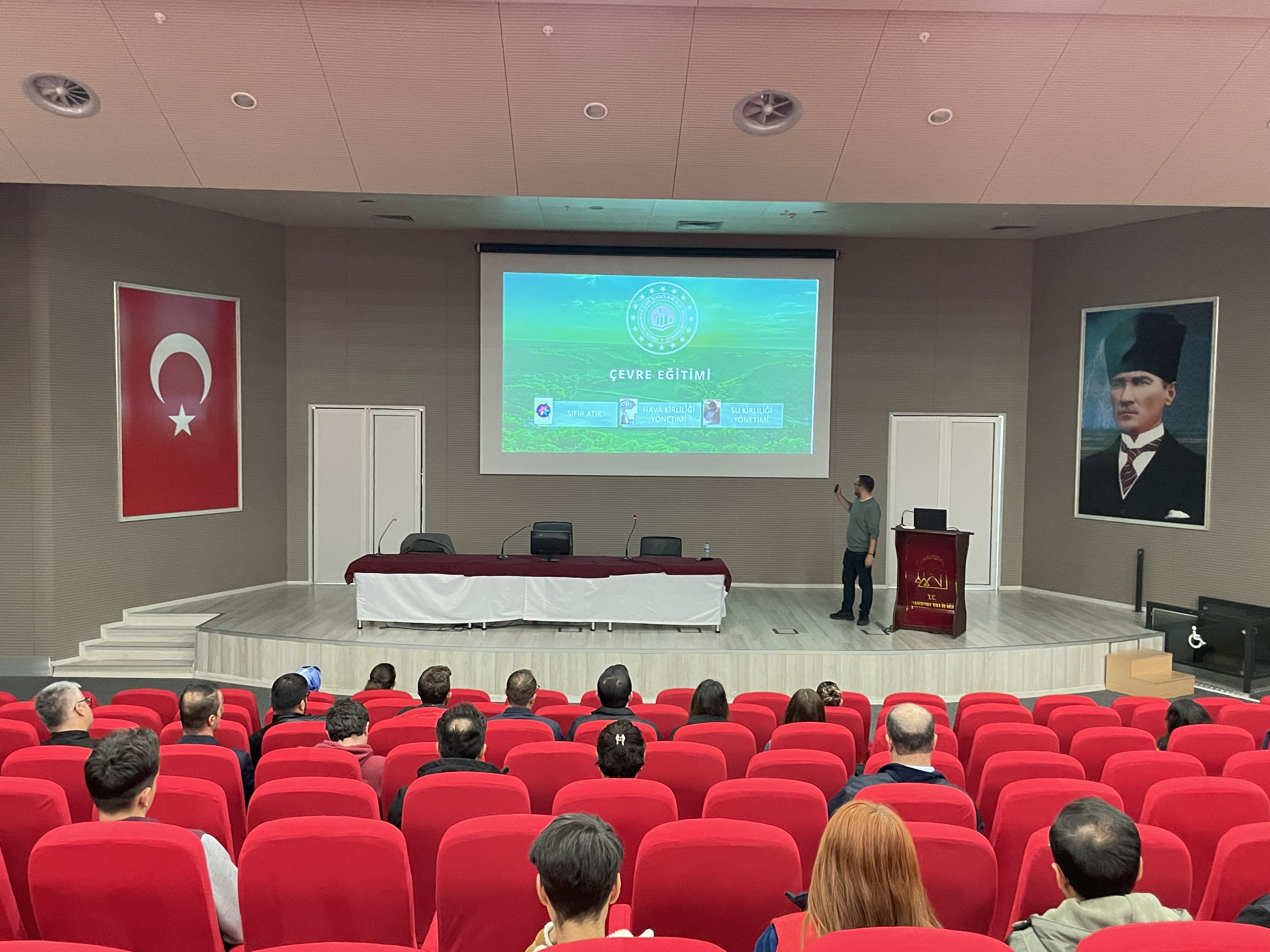 Eğitim Şube Müdürü Rabia DÜZDEMİR’in açılış konuşması ile başlamış olup Çevre Mühendisi Mustafa TÜRKYILMAZ’ın sunumu ile tamamlanmıştır.