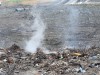 BAKANLIĞIN UYARISINA RAĞMEN ARAZİYE DÖKÜLEN ÇÖPLERİ TOPLAMAYAN BELEDİYEYE CEZA