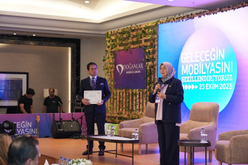 Doğanlar Mobilya Grubunun Düzenlediği “Geleceğin Mobilyası” Konulu Panele Katılım Sağlanmıştır.