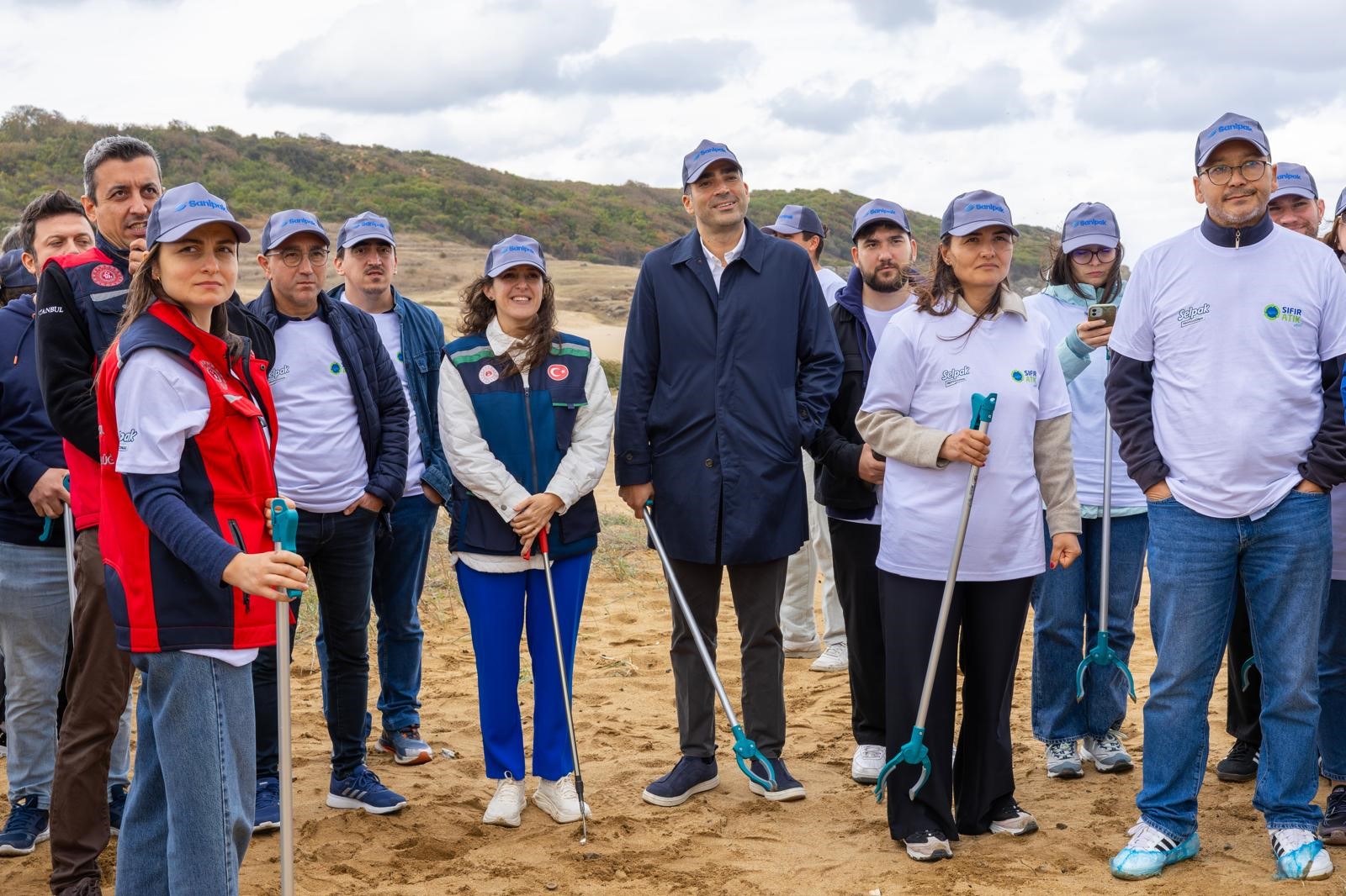 Sıfır Atık Mavi Protokolü Kapsamında Riva’da Kıyı Temizliği Etkinliği Düzenlendi.