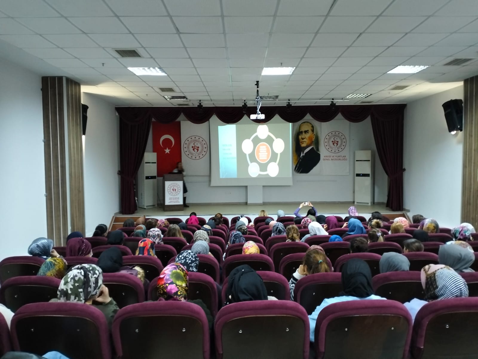 Pamukkale Üniversitesi Fatma Yıldız Hanım Yurdu Sosyal Tesislerinde Sıfır Atık Sistemi Hakkında Bilgilendirme Çalışması