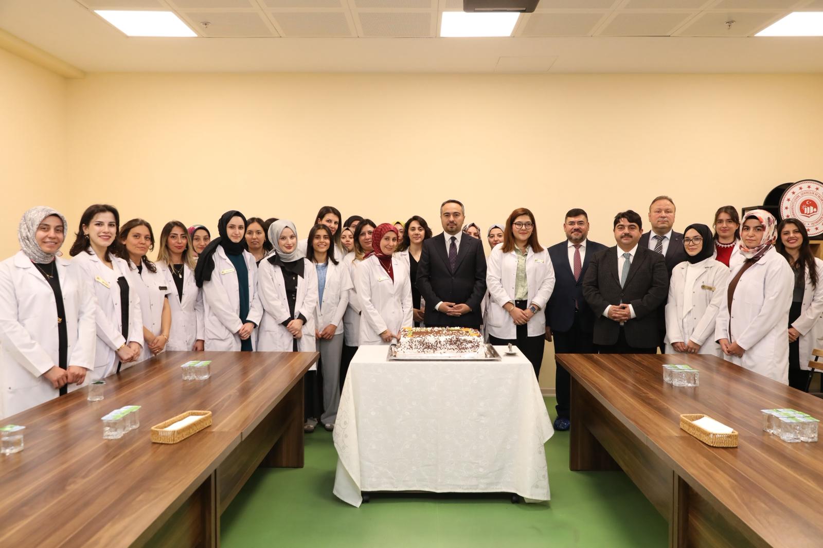 Bakanlığımız Kreş ve Gündüz Bakımevi’nde Öğretmenler Günü Etkinliği Düzenlendi