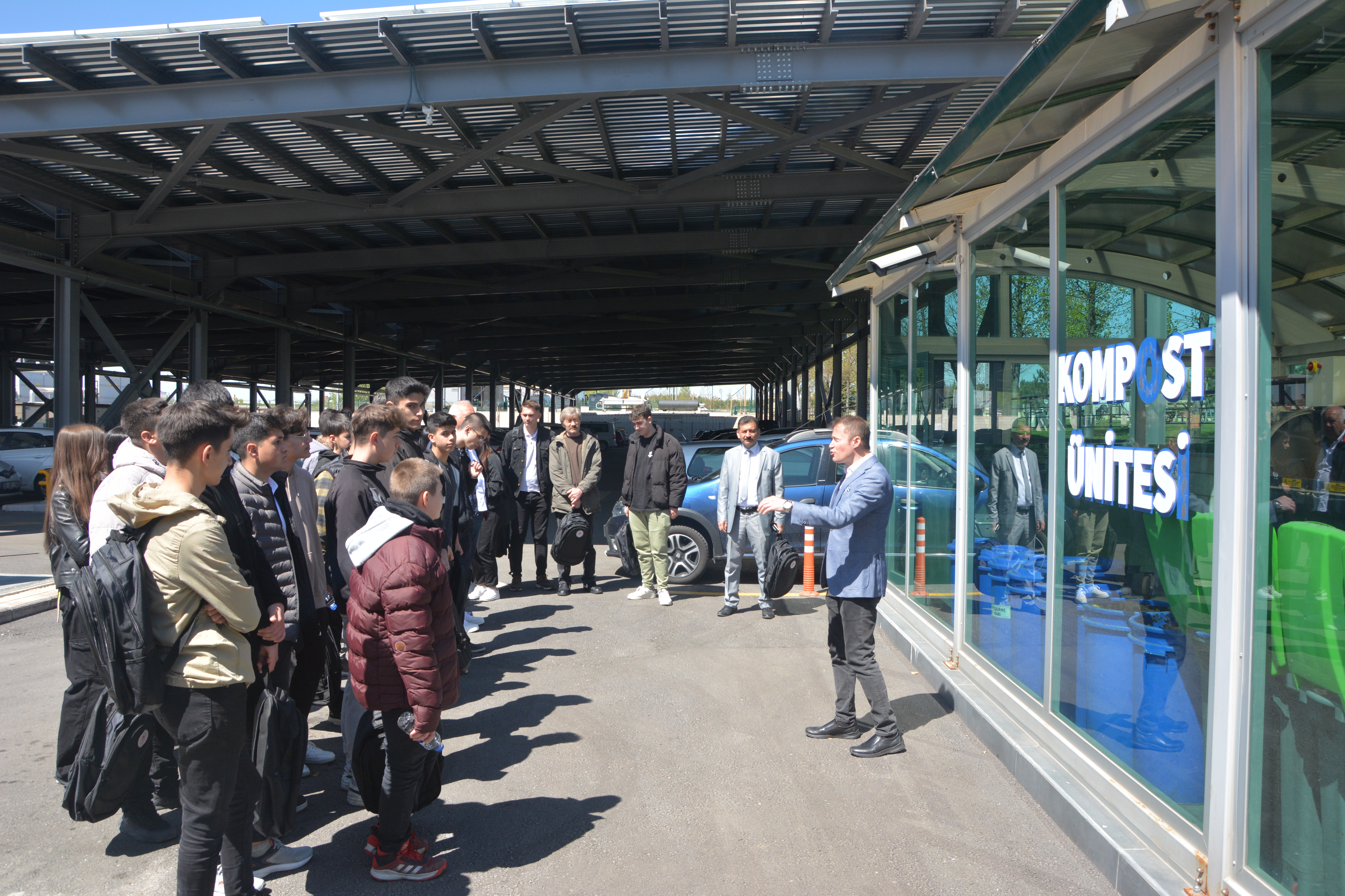 İskitler Mesleki Teknik Anadolu Lisesi Öğrencileri Bakanlığımızın Sıfır Atık Uygulamaları Hakkında bilgi verildi