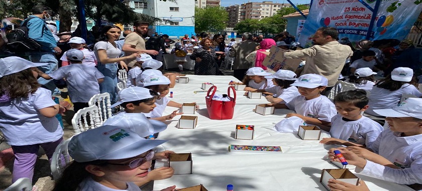 23 Nisan Ulusal Egemenlik ve Çocuk Bayramı'nda geleceğimizin teminatı çocuklarımızla kutladık.