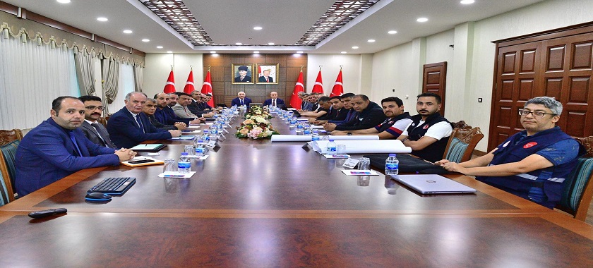 Bakan Yardımcımız  Sayın Ömer BULUT ve Valimiz Sayın Murat ZORLUOĞLU' nun Katıldığı Deprem Çalışmaları Koordinasyon Toplantısı Yapıldı.