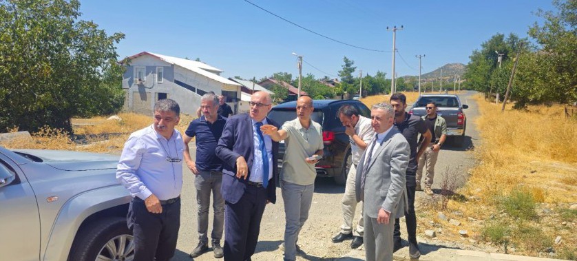 İl Müdürümüz  Ufuk Nurullah BİLGİN beraberin de Müdür Yardımcısı, Şube Müdürleri, Milli Emlak Müdür Yardımcısı ve teknik personellerle birlikte Lice Kaymakamımı Sn Muhammet İKİS’e hayırlı olsun ziyaretinde bulundular.