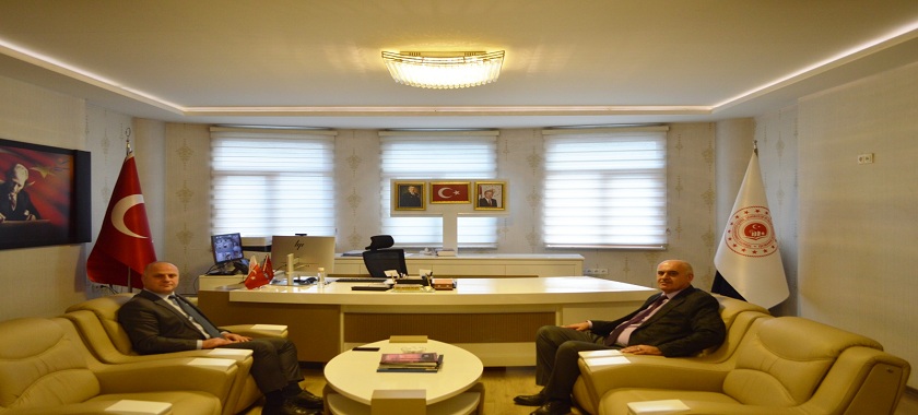 Diyarbakır Milli Eğitim Müdürü Sn. Salih SADOĞLU İl Müdürlüğümüze iade i ziyarette bulundular.