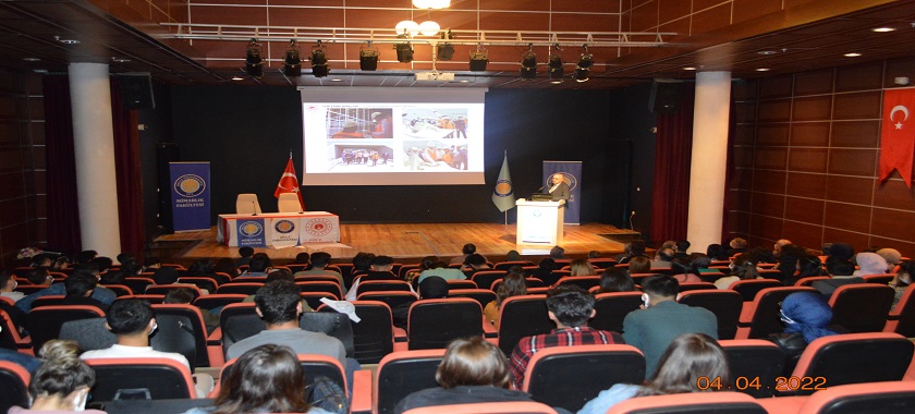 İl Müdürümüz Sn. Ufuk Nurullah BİLGİN Dicle Üniversitesi 15 Temmuz Kültür ve Kongre Merkezinde düzenlenen Çevre , Şehir ve Geri Dönüşüm konferansına katıldı.