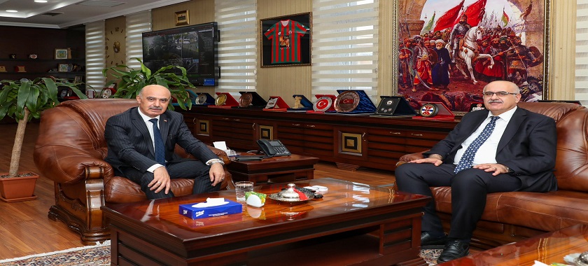 İl Müdürümüz Sn. Ufuk Nurullah BİLGİN, Diyarbakır İl  Emniyet Müdürü olarak göreve başlayan Sn. Nurettin GÖKDUMAN’a hayırlı olsun ziyaretinde bulundular.