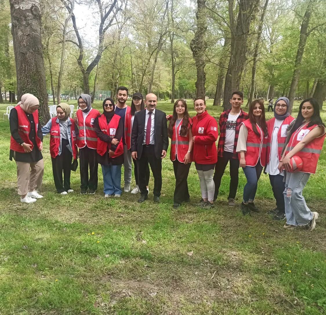 23 Nisan Ulusal Egemenlik ve Çocuk Bayramı ,Çevre ve Çocuk Şenliği  Edirne Etkinlikleri Kent Ormanında Gerçekleştirildi