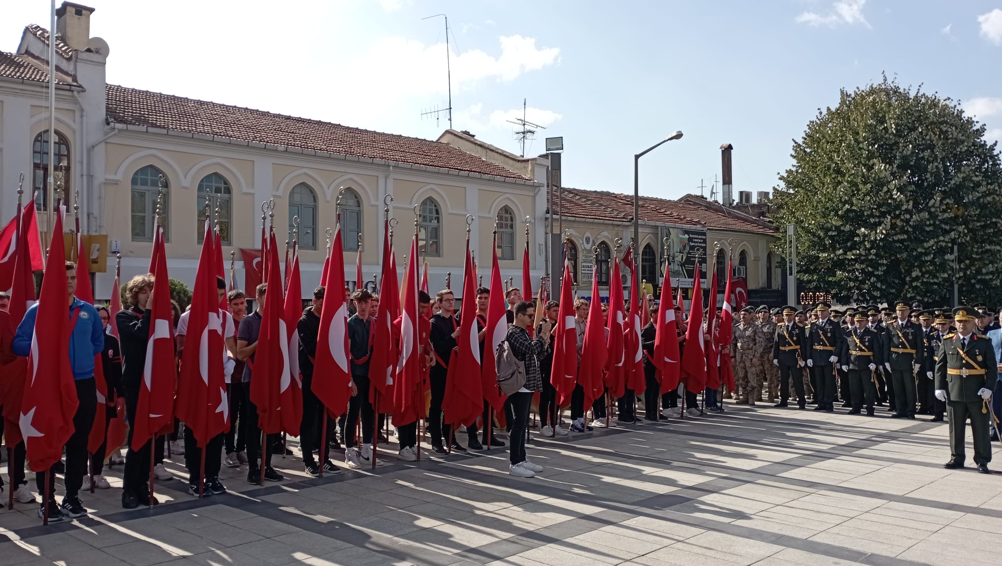 29 Ekim Cumhuriyet Bayramı'nın 99. Yıl Kutlamaları, Çelenk Sunma Töreni Gerçekleştirildi