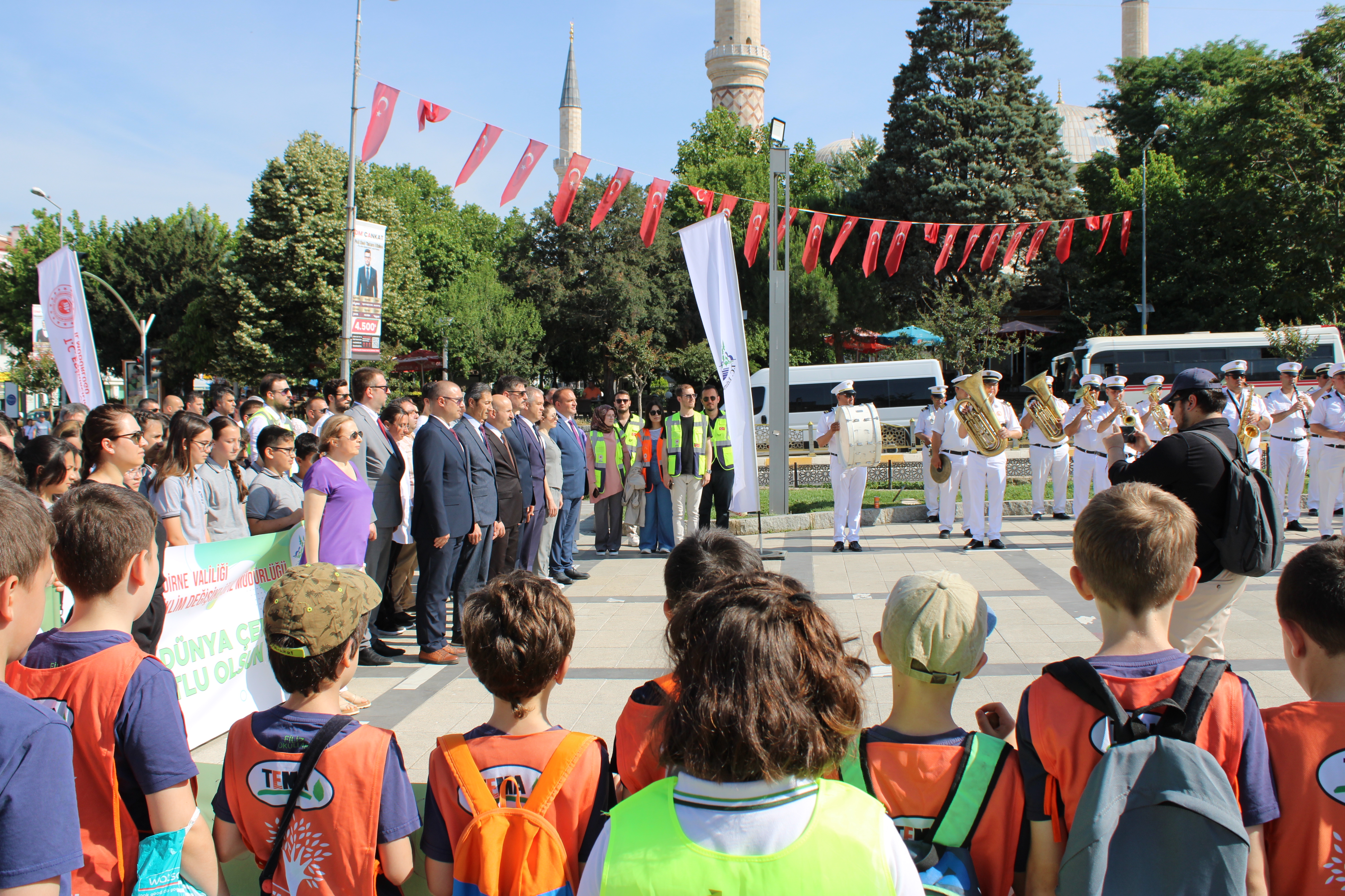 5 Haziran Türkiye Çevre Haftası Kutlama Etkinleri Atatürk Anıtına  Çelenk  Sunma Töreni ile Başladı