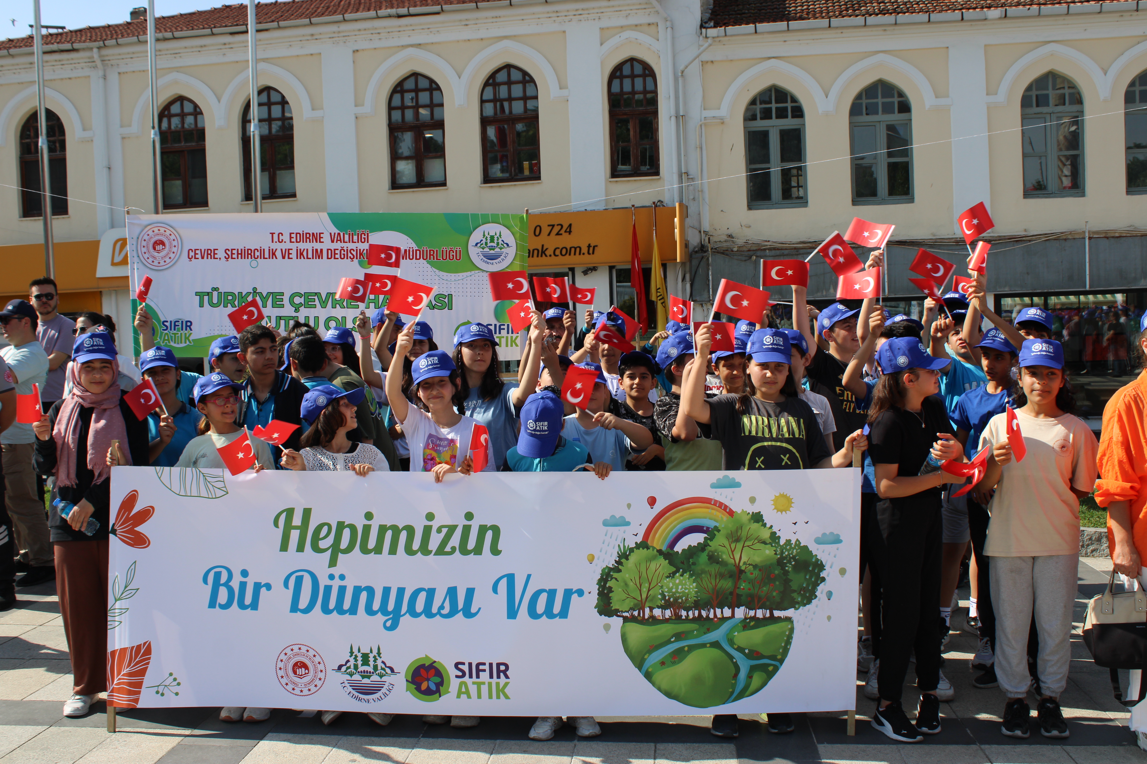 5 Haziran Türkiye Çevre Haftası Kutlama Etkinleri Atatürk Anıtına  Çelenk  Sunma Töreni ile Başladı