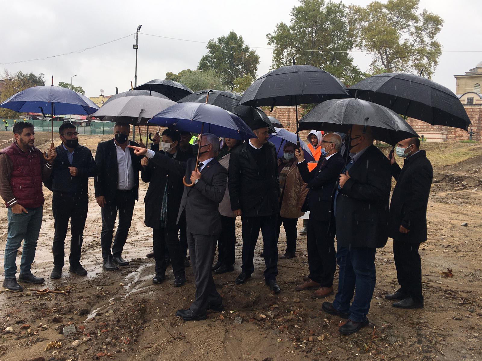 Bakanlığımız Yapı İşleri Genel Müdürü Sayın Banu ASLAN ve ekibi, Edirne Selimiye Camii Çevresi Kentsel Tasarım ve Peyzaj Düzenlemesi Çalışmalarını Yerinde İnceledi