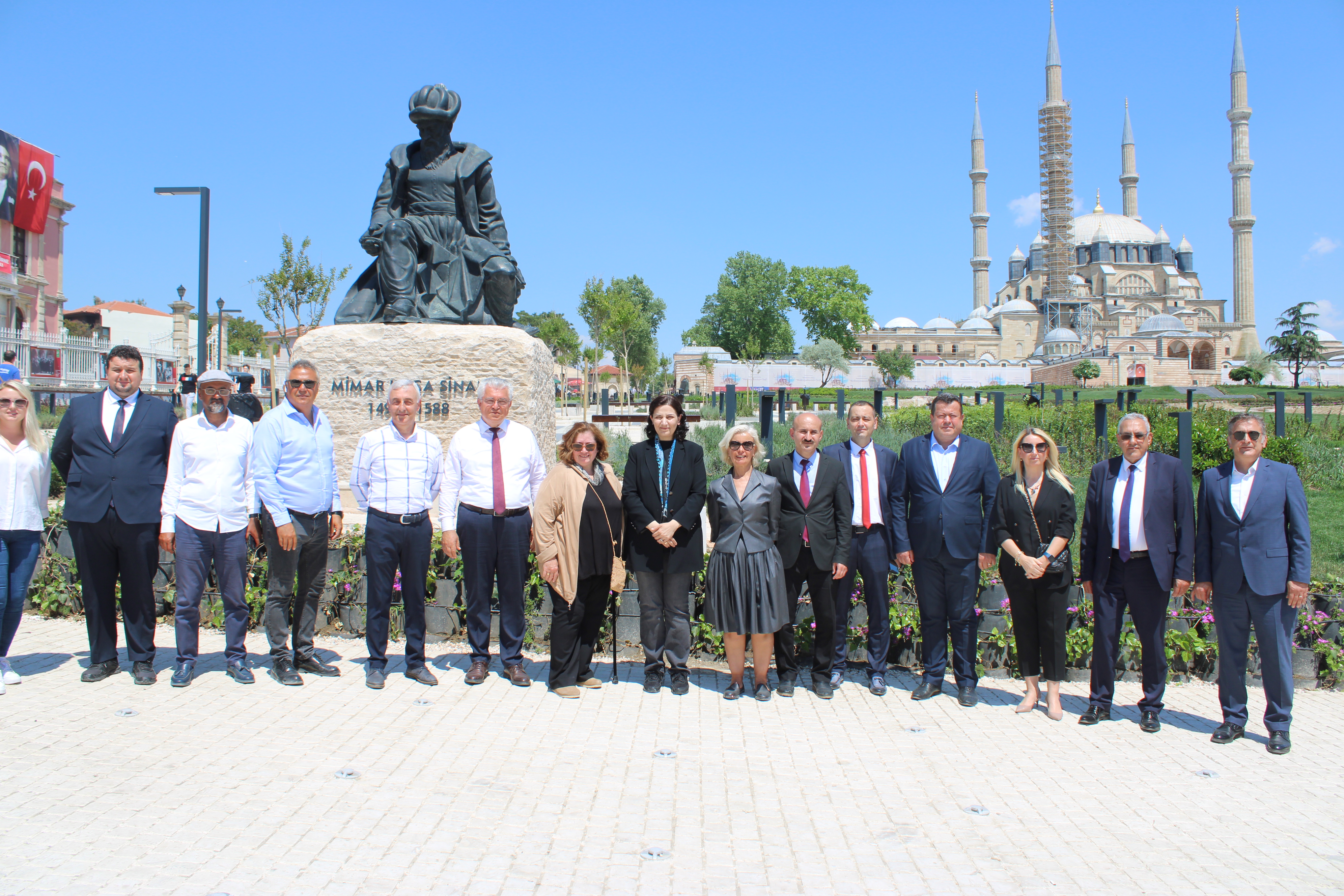 Bakanlığımız Yapı İşleri Genel Müdürümüz Sayın Banu ASLAN Selimiye Camii Ve Meydan Projesi Kapsamında Sahada İncelemelerde Bulundular