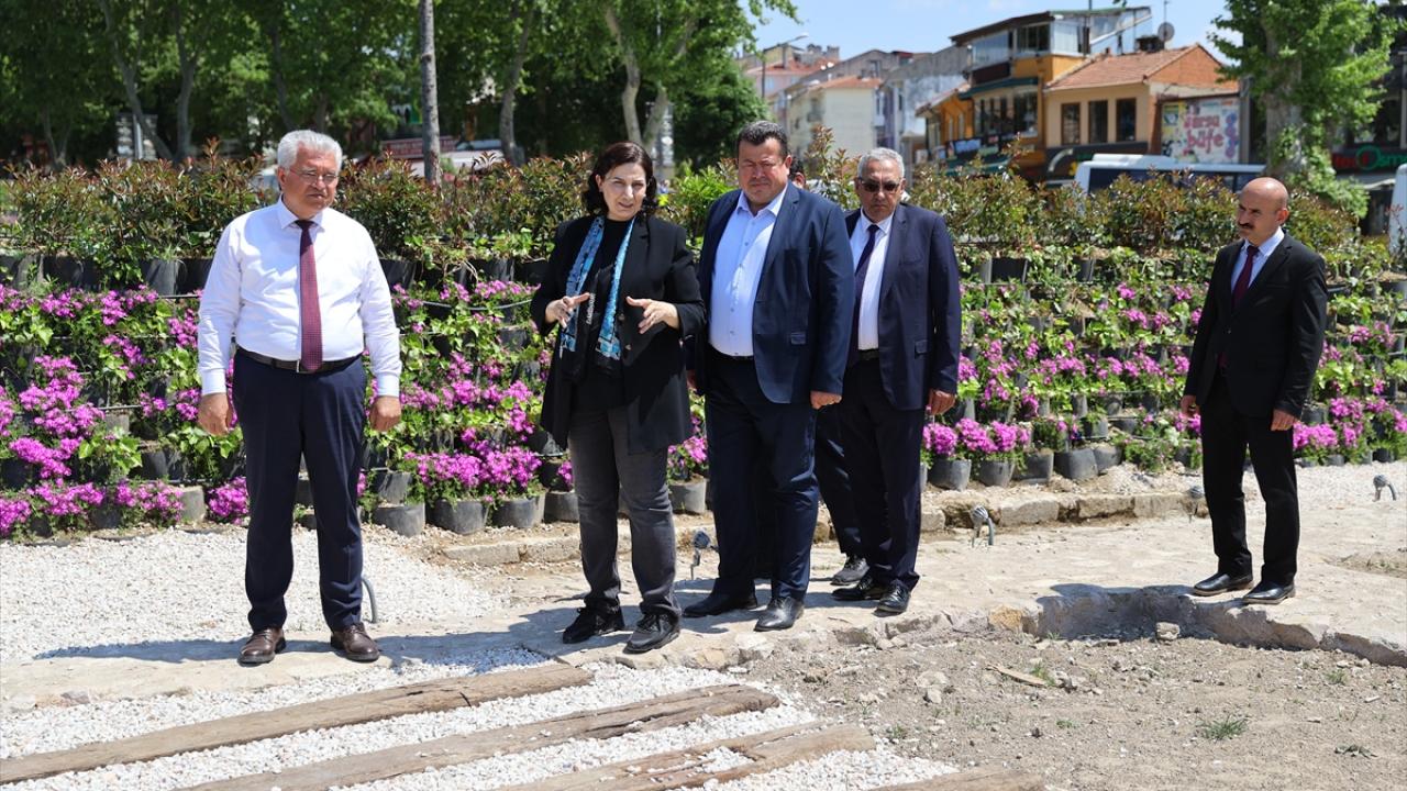 Bakanlığımız Yapı İşleri Genel Müdürümüz Sayın Banu ASLAN Selimiye Camii Ve Meydan Projesi Kapsamında Sahada İncelemelerde Bulundular