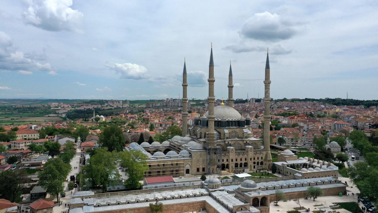 Bakanlığımız Yapı İşleri Genel Müdürümüz Sayın Banu ASLAN Selimiye Camii Ve Meydan Projesi Kapsamında Sahada İncelemelerde Bulundular