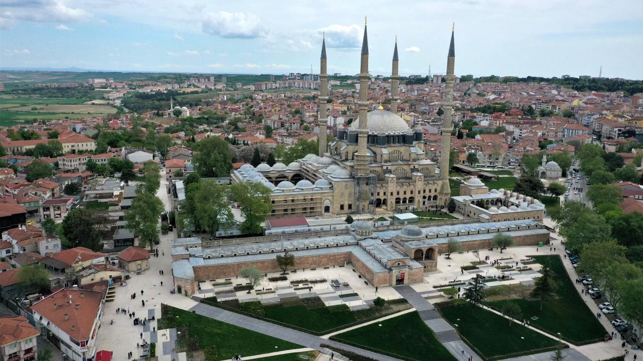 Bakanlığımız Yapı İşleri Genel Müdürümüz Sayın Banu ASLAN Selimiye Camii Ve Meydan Projesi Kapsamında Sahada İncelemelerde Bulundular