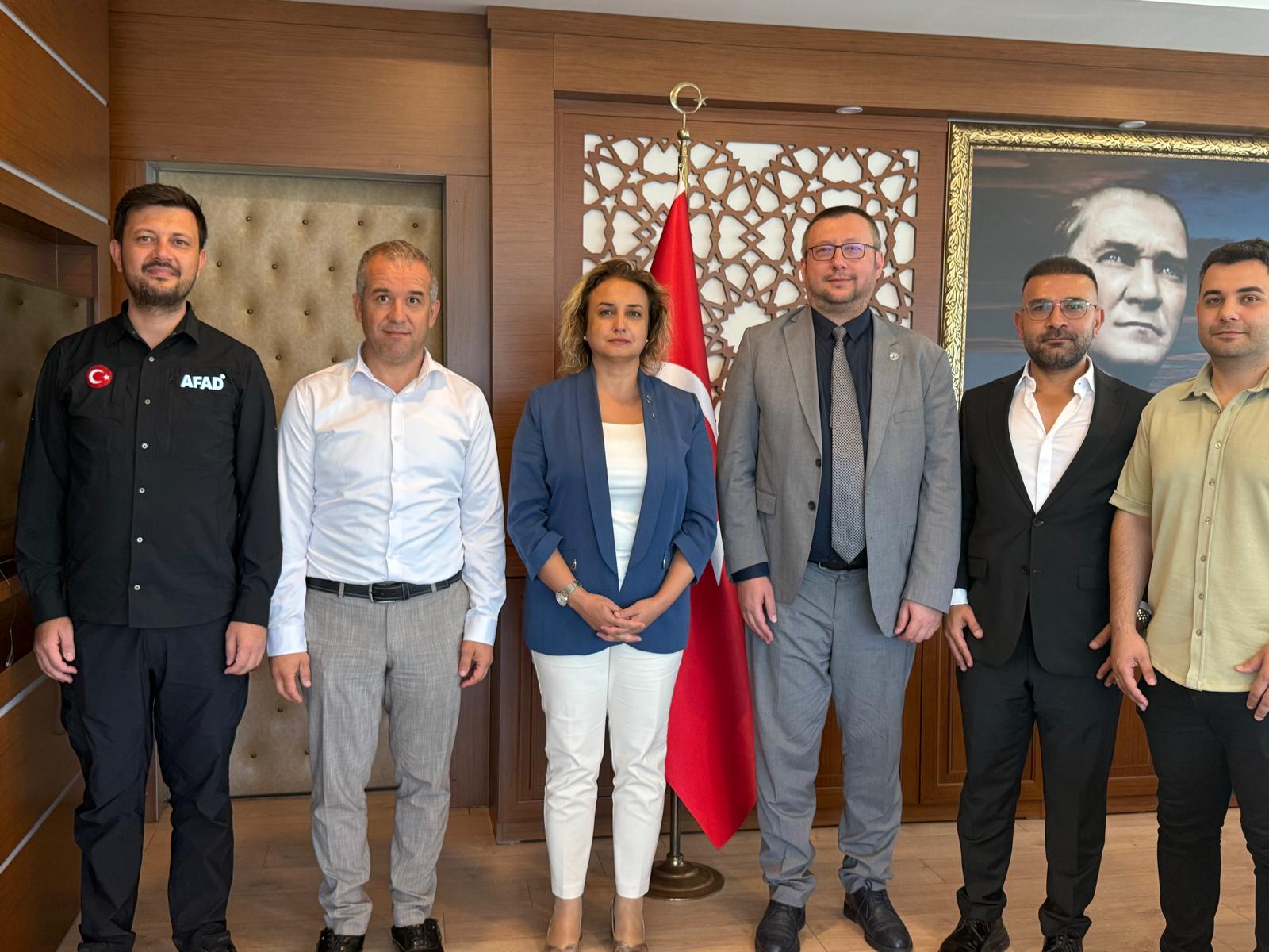 Bayındır Memur-Sen Edirne İl Temsilcisi Sayın İlker PASLI Ve Yönetim Kurulu Üyeleri İl Müdürümüz Sayın Ayşe SARI’ ya Ziyarette Bulundular