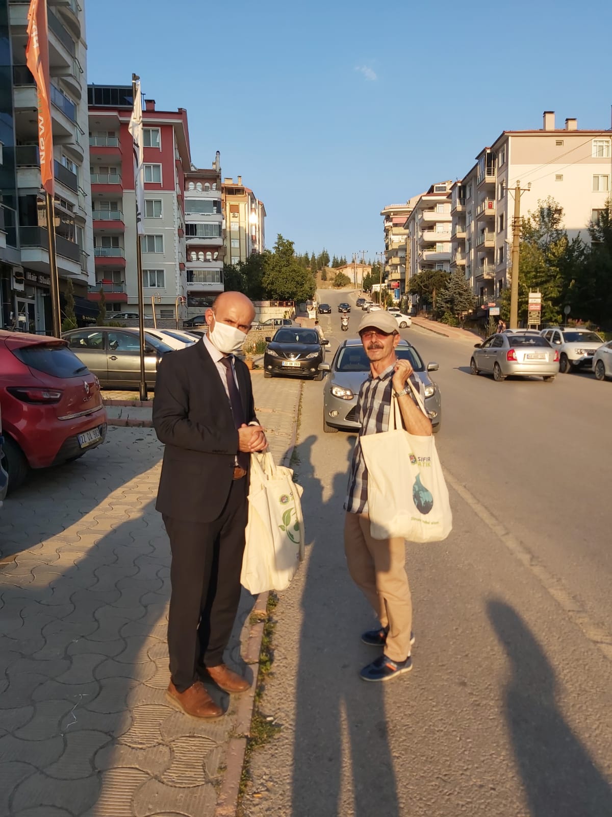 BEZ ÇANTA VE MUTFAK ÖNLÜĞÜ DAĞITIMLARI