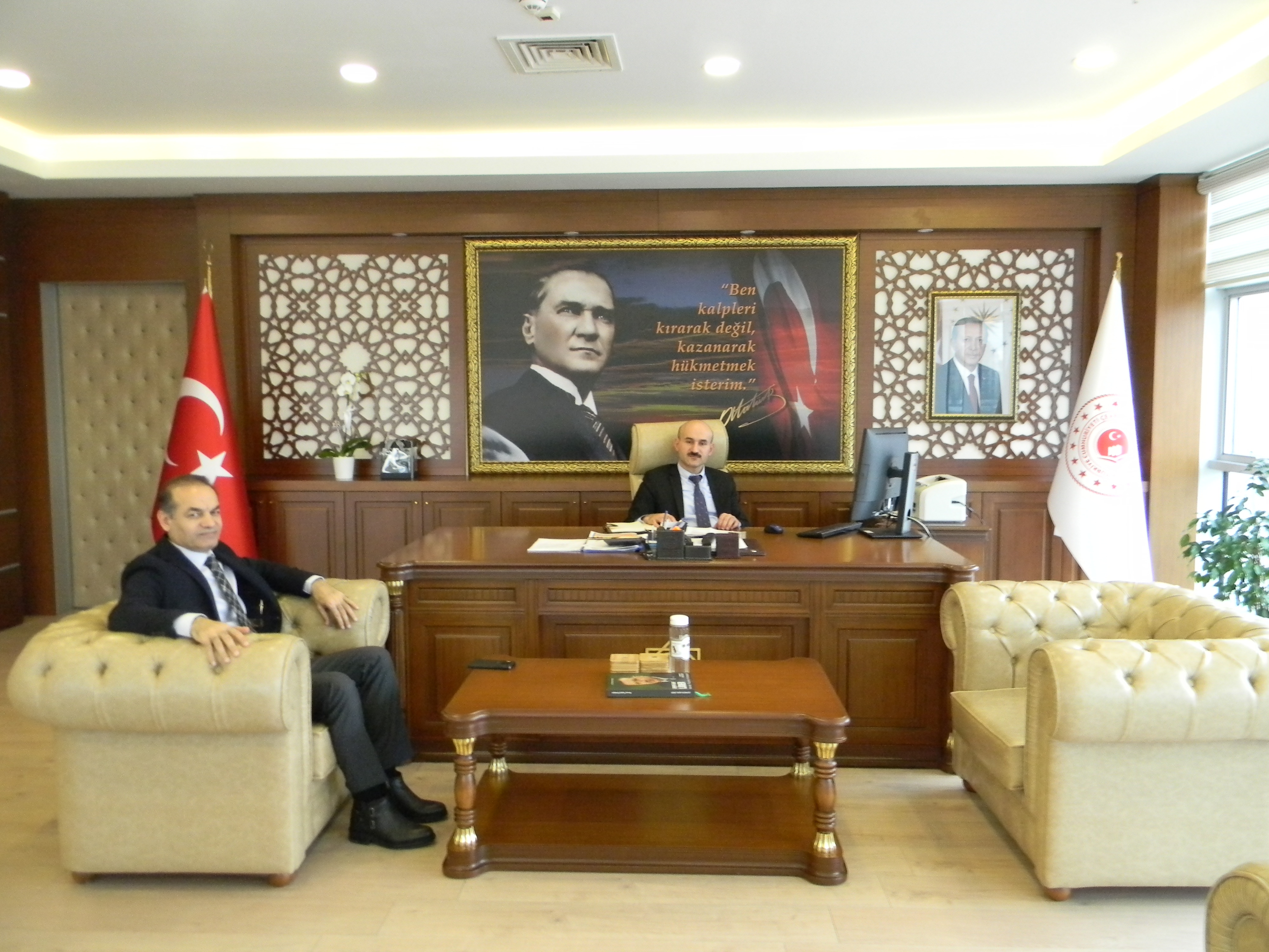 Çimentaş Fabrika Müdürü Sn Mehmet Kızılbulut İl Müdürümüze hoş geldin ziyaretinde bulundu.