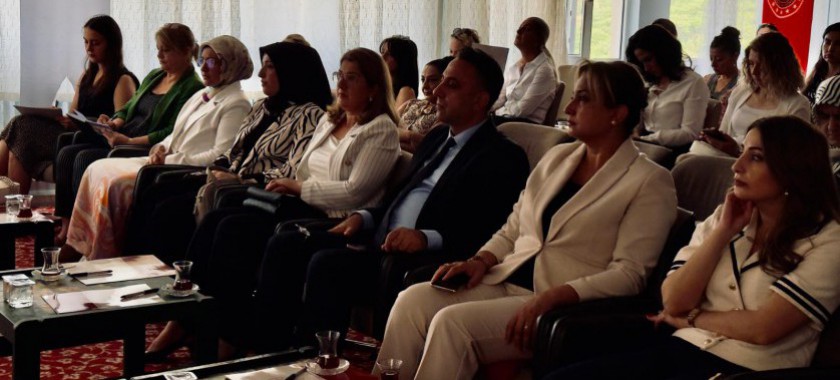 İl Müdürümüz Sayın Ayşe SARI 2025 Aile Yılı Etkinlikleri Kapsamında Gönül Elçileri Farkındalık Ve Koruyucu Aile Tanıtım Toplantısına Katılım Sağladı