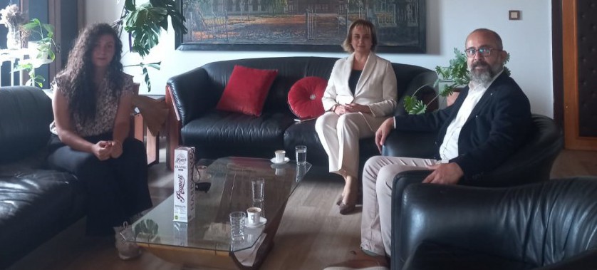 İl Müdürümüz Sayın Ayşe SARI T.Ü. Güzel Sanatlar Fakültesi Dekanı Sayın  Prof.Dr. Baybora TEMEL' e Ziyarette Bulundu