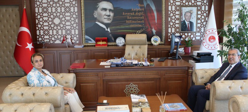 Trakya Gümrük Ve Dış Ticaret Bölge Müdürü Sayın Nihat KINIK İl Müdürümüz Sayın Ayşe SARI’ ya Veda Ziyaretinde Bulundu