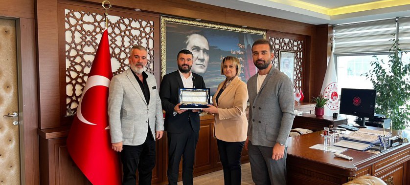 Uzunköprü Ticaret Ve Sanayi Odası Başkanı Sayın İsmail AKALIN İle Yönetim Kurulu Üyeleri İl Müdürümüz Sayın Ayşe SARI’ ya Ziyarette Bulundular