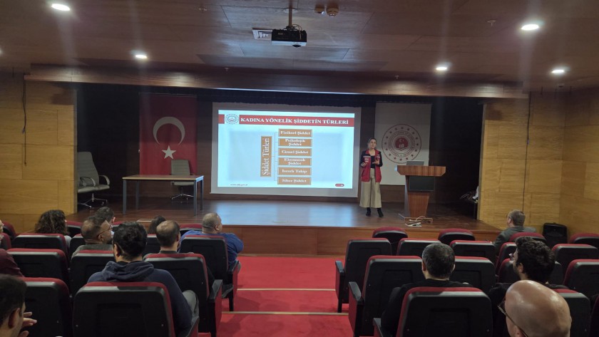 Edirne Aile ve Sosyal Hizmetler İl Müdürlüğüne Bağlı Şiddet Önleme ve İzleme Merkezi (ŞÖNİM) Tarafından “Kadına Yönelik Şiddetle Mücadele Farkındalık Eğitimi” verildi