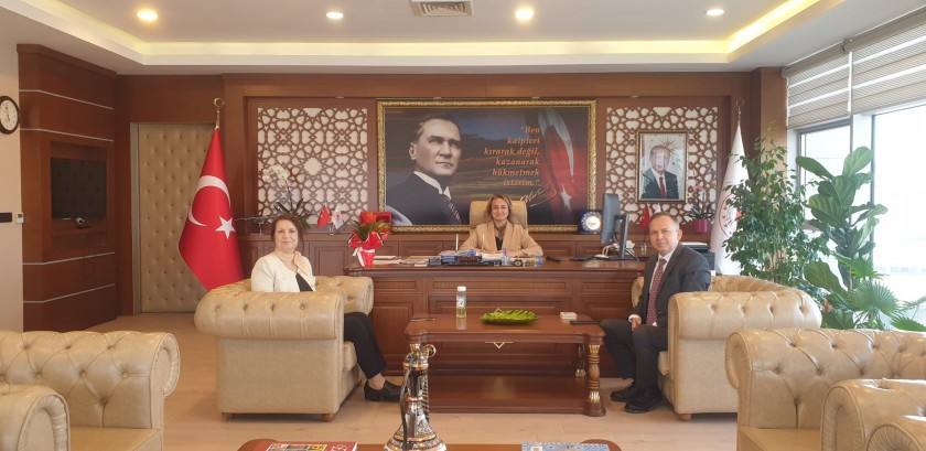 Edirne Sosyal Güvenlik Kurumu İl Müdürü Sayın Süleyman LALE İle Çalışma Ve İŞKUR İl Müdürü Sayın Şengül ÇİLDAM İl Müdürümüz Sayın Ayşe SARI’ ya Hayırlı Olsun Ziyaretinde Bulundular
