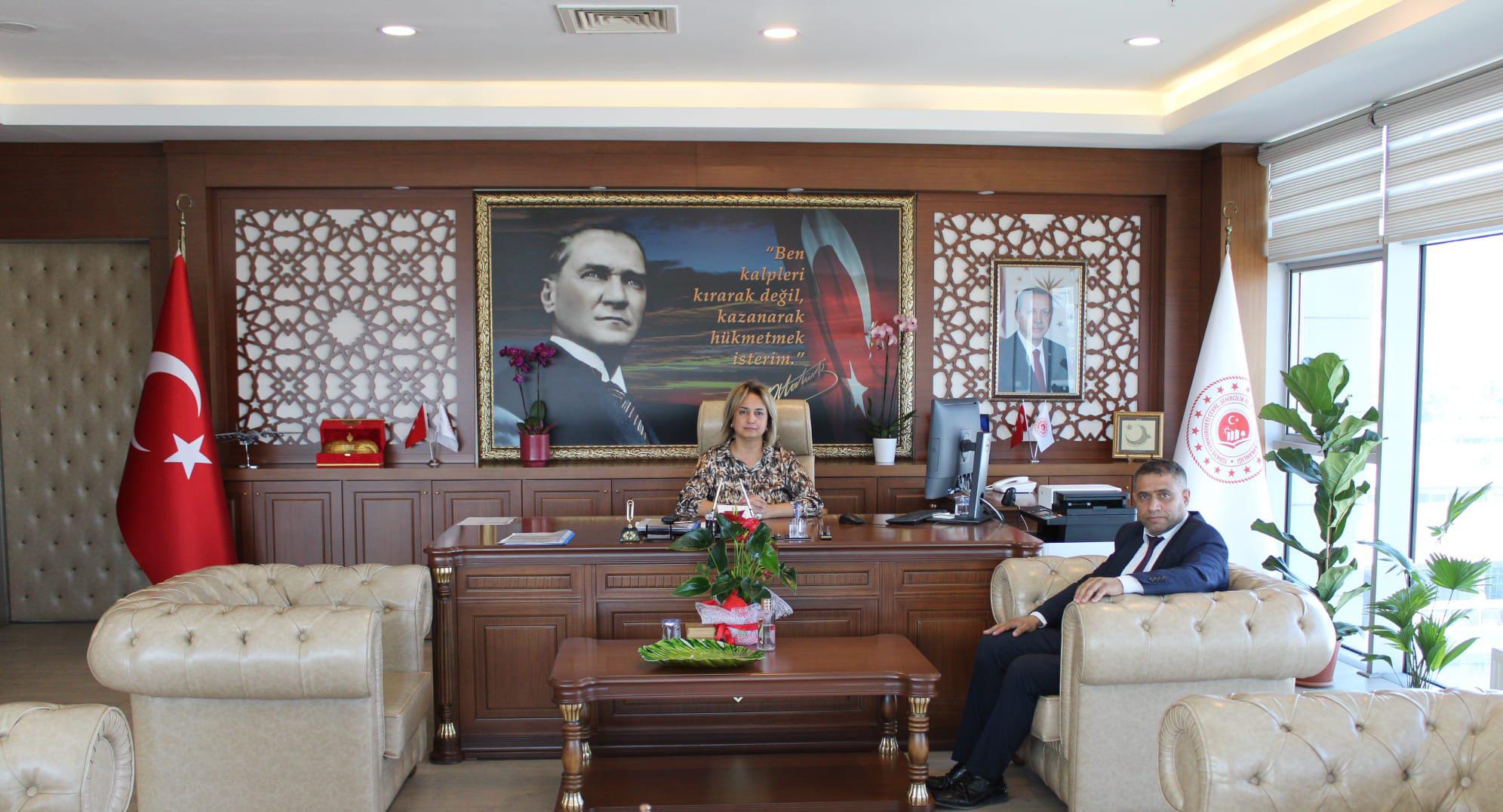 Edirne Valiliği Roman Saha Koordinatörü Sayın Özcan KALKAR İl Müdürümüz Sayın Ayşe SARI’ ya Hayırlı Olsun Ziyaretinde Bulundu