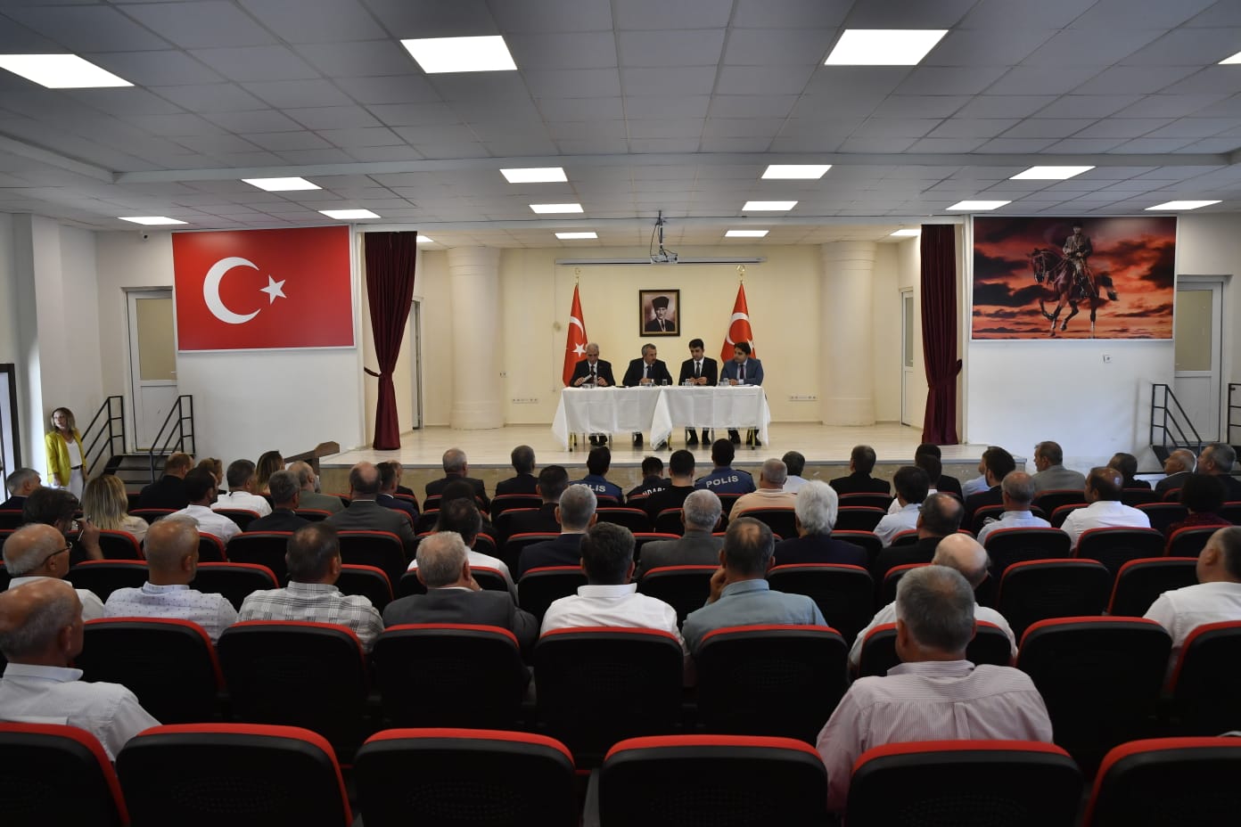 Edirne Valimiz Sayın Yunus Sezer, İpsala’da Muhtarlar İle Bir Araya Geldi