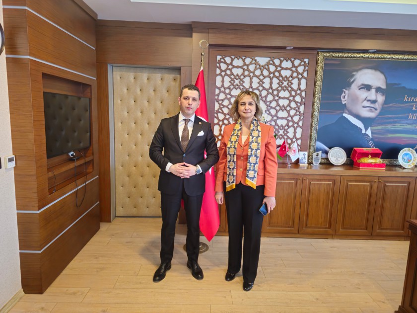 Havsa Kaymakamı Sayın Oğuzhan AKSOY İl Müdürümüz Sayın Ayşe SARI’ ya Hayırlı Olsun Ziyaretinde Bulundu