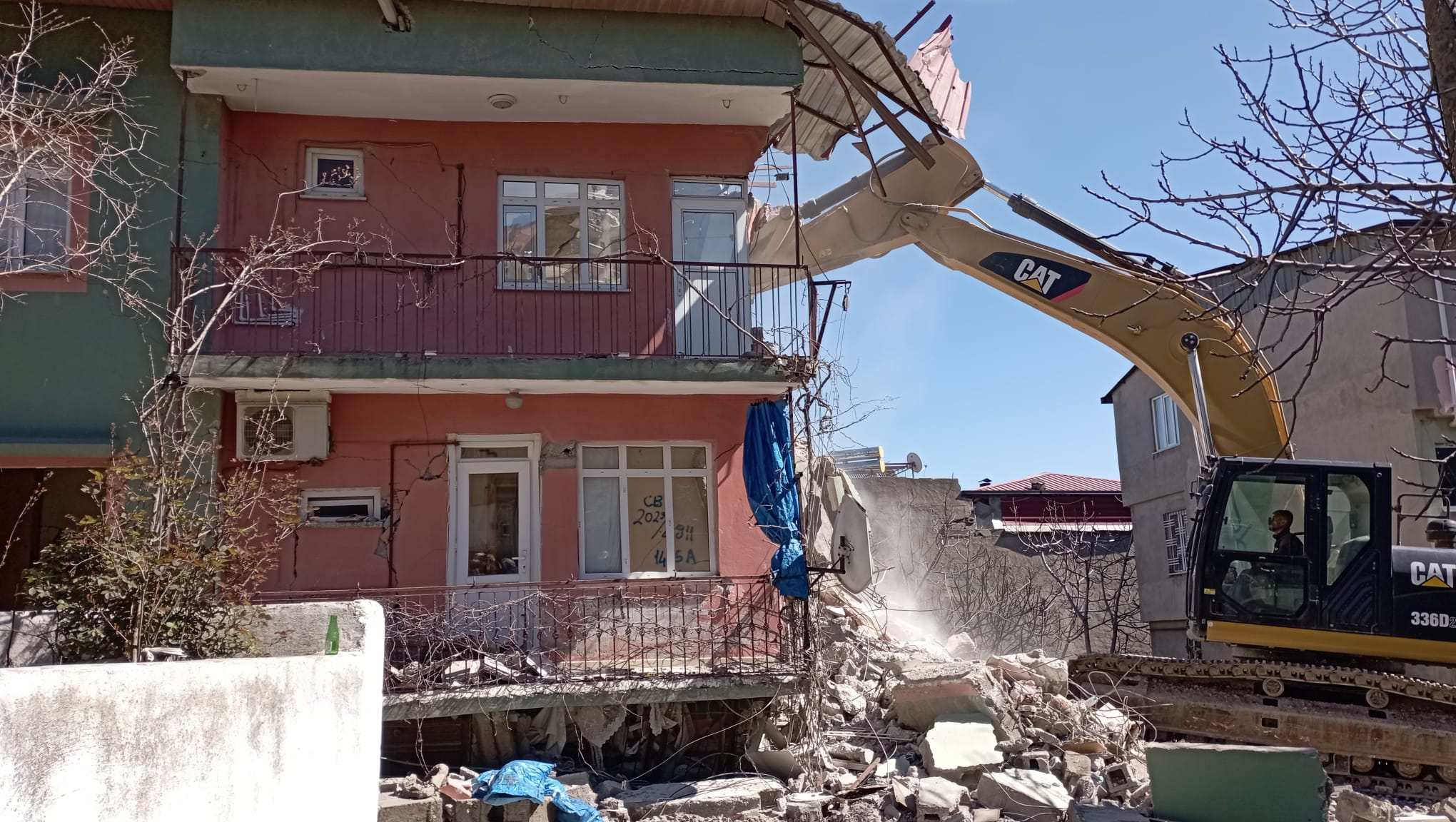 İl Müdürlüğümüz Ekipleri Deprem Bölgesindeki Enkaz Kaldırma Çalışmalarında da Görev Başında