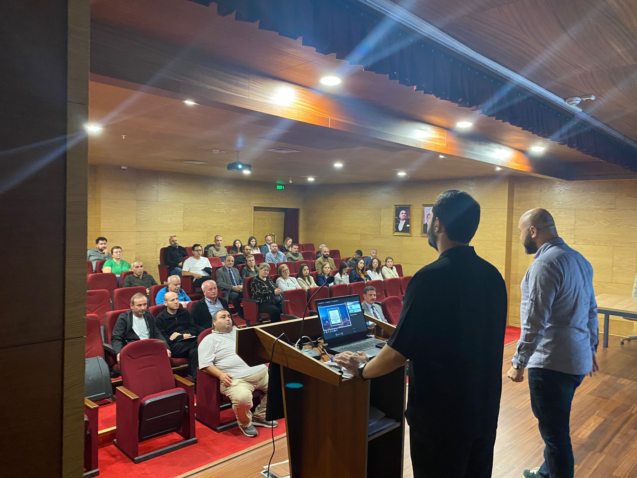 İl Müdürlüğümüz Konferans Salonunda E-Belediye Bulut Kent Sistemi Yaygınlaştırma Toplantısı Düzenlendi